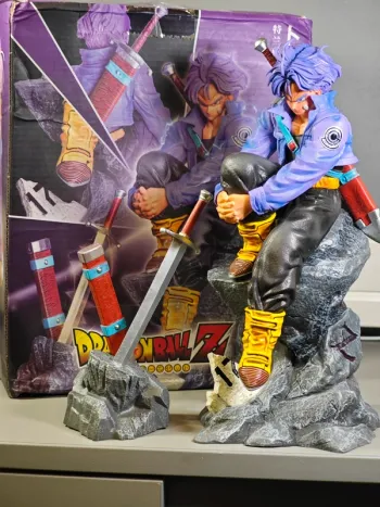 Figurine Dragon Ball Z : Mirai Trunks 26cm neuve avec boîte
