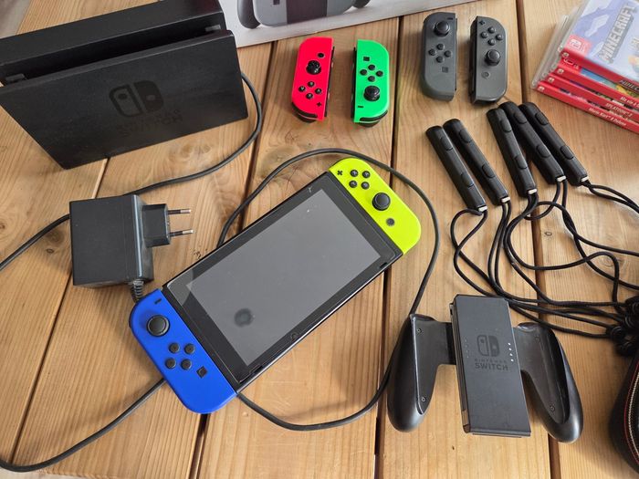 Nintendo Switch complète - photo numéro 2