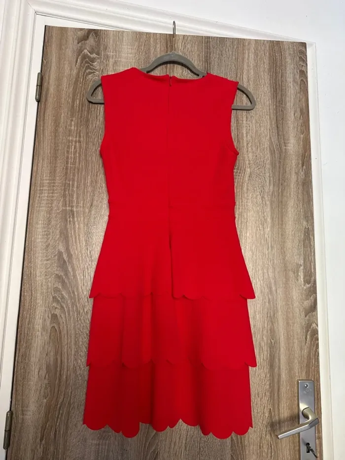 Belle robe rouge - photo numéro 5
