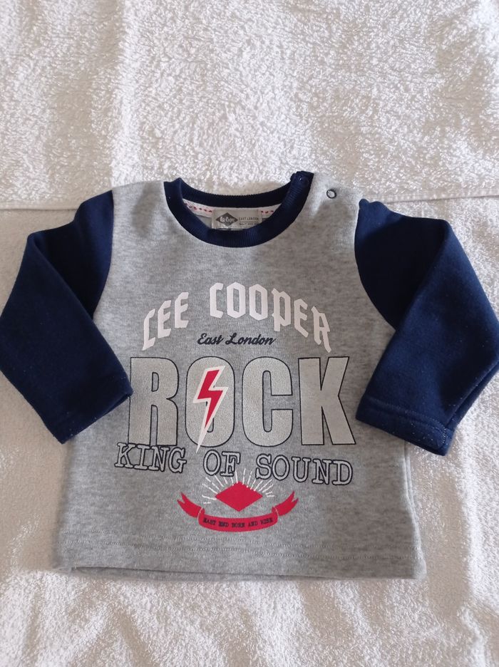 Pull garçon marque Lee Cooper 18 mois