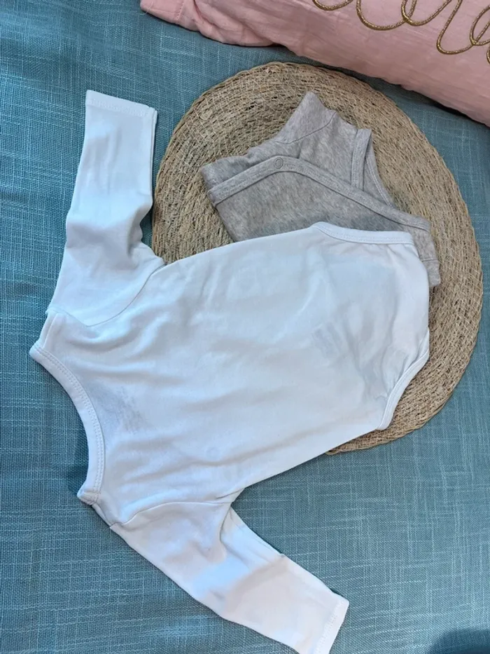 Lot de 5 bodies taille 2-4 mois 62 cm h&m - photo numéro 12
