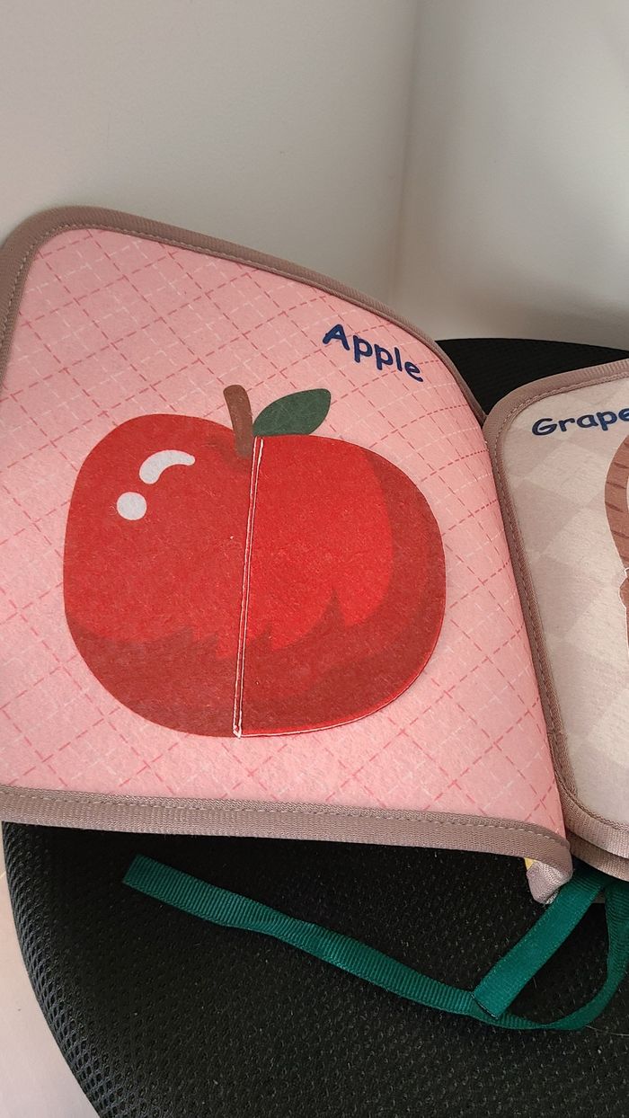 Livre éducatif Montessori en tissu multicolore pour bébés - photo numéro 5