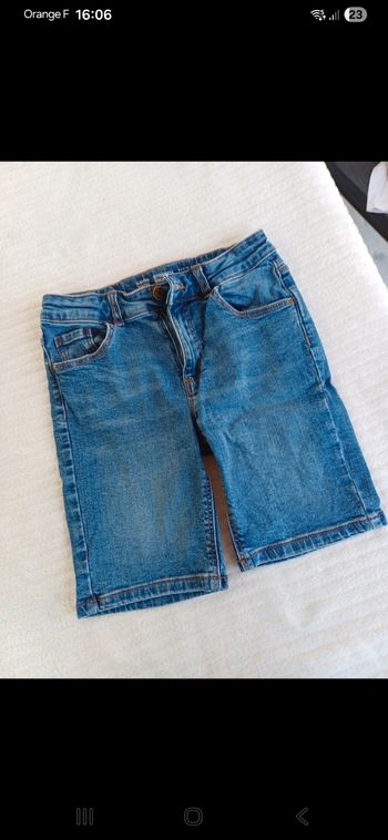 Bermuda garçon taille 8 / 9 mois