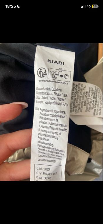 Kway doré à capuche 