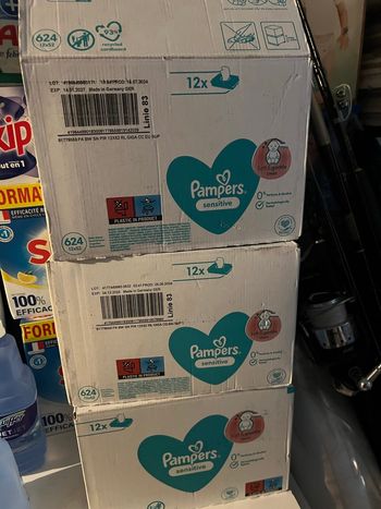 1 carton lingettes sensitive neuf