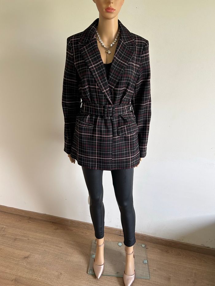 Veste à carreaux neuve Naf Naf taille 38 (valeur 90€) - photo numéro 3