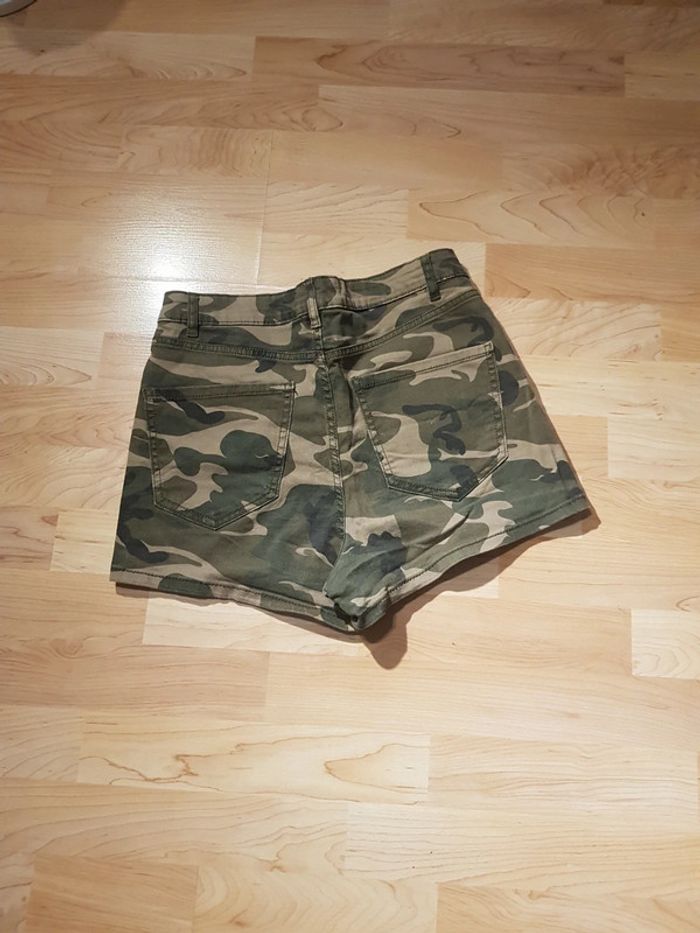 Short militaire taille 38 - photo numéro 2