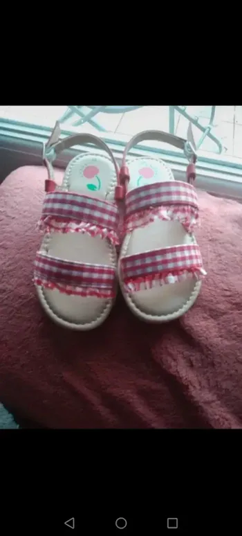 Creeks sandales d'été taille 28