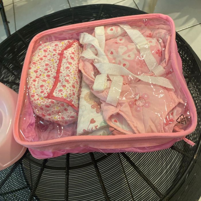 Gros lot accessoires poupées rose avec gigoteuse et porte bébé - photo numéro 8