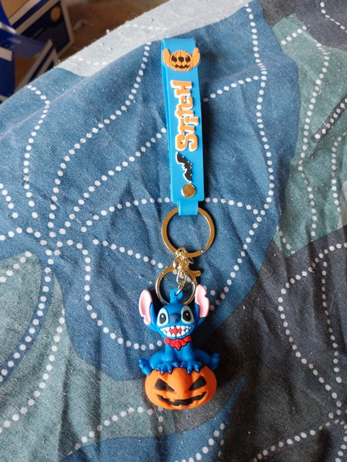 Pins Disney stitch halloween 🎃