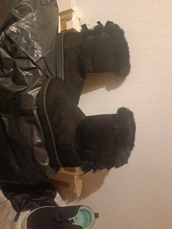 Bottes noir neuve avec étiquette taille 37 - photo numéro 3