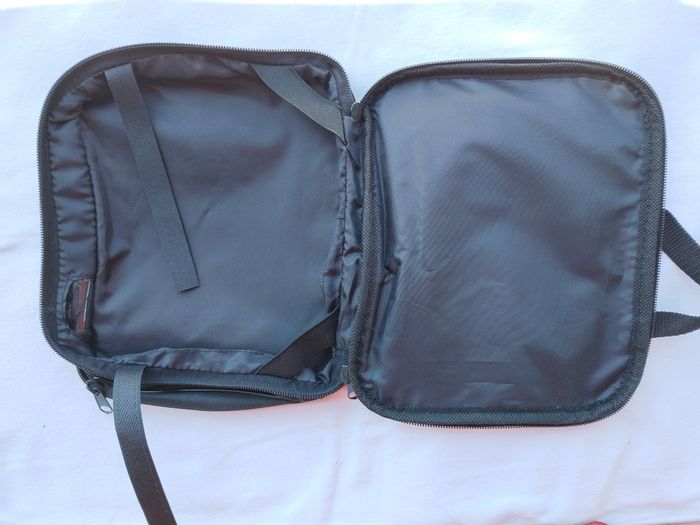 Pochette de rangement /transport pour lecteur CD /DVD - photo numéro 2