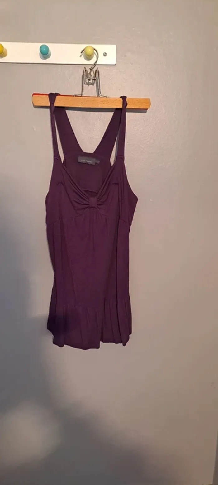 Débardeur femme violet avec un nœud sur le devant - Marque Kiabi Woman - Taille 40 - Très bon état. - photo numéro 3