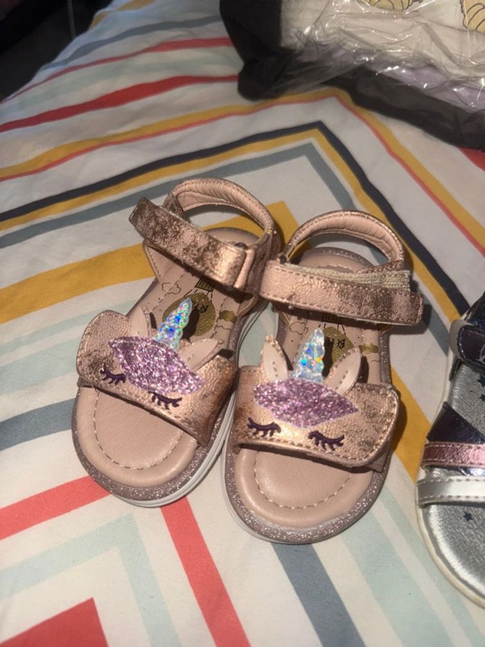 Lot Sandale taille 20 - photo numéro 2