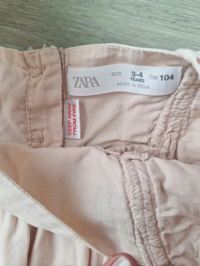 Robe zara 3-4ans - photo numéro 2