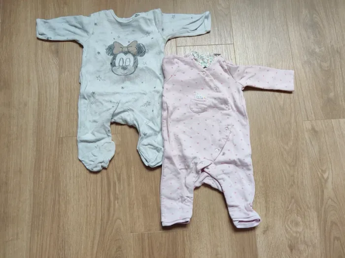 Lot pyjamas velour fille 9 mois - photo numéro 3