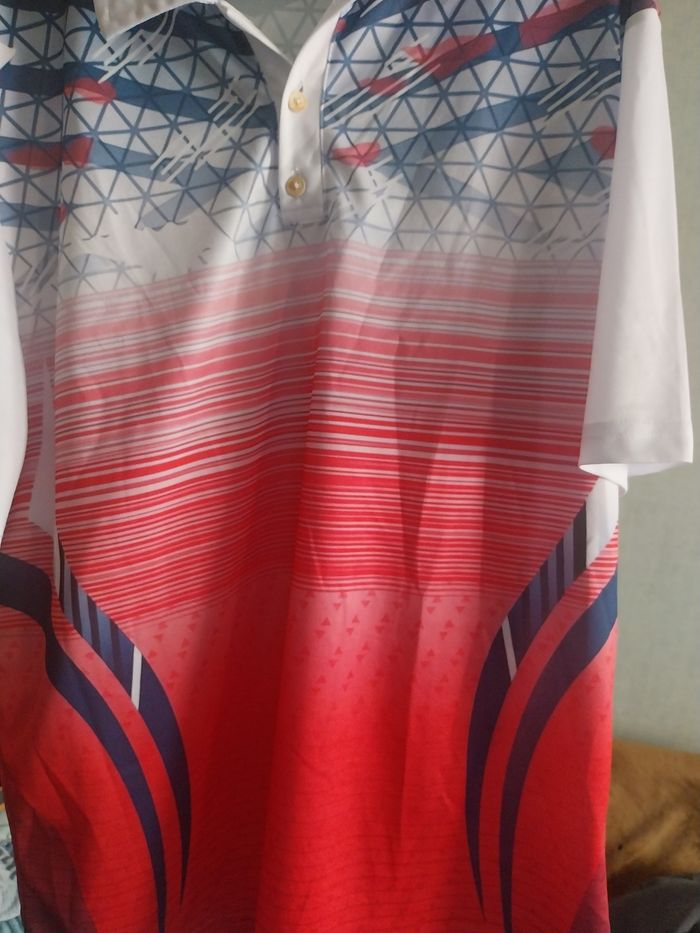 Polo tout neuf jamais porté - photo numéro 3