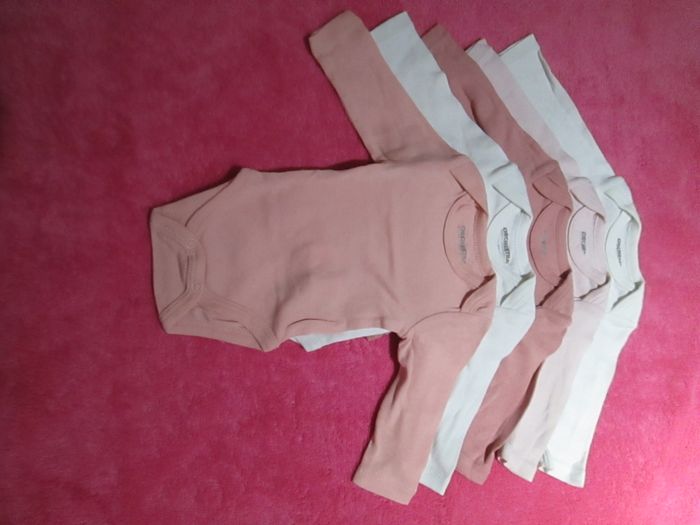 Lot 5 bodies Orchestra