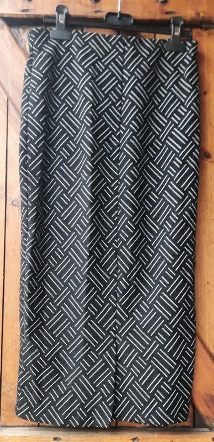 Jupe noire à motifs M - photo numéro 4