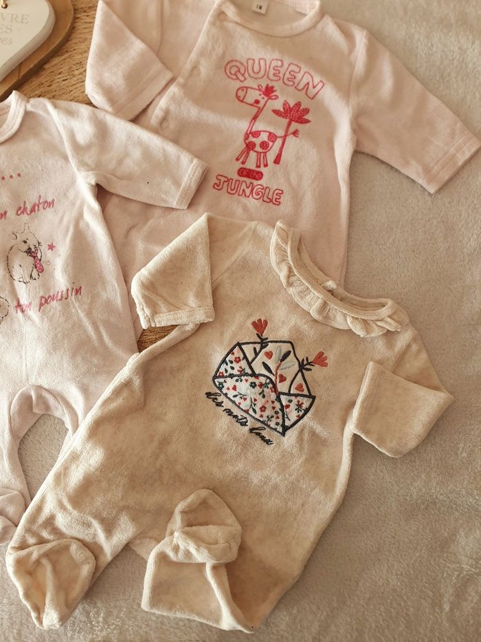 Pyjama * 1 mois 💌 - photo numéro 3