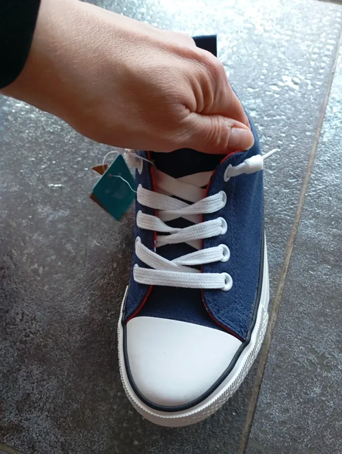 Tams chaussures neuves p.24 - photo numéro 5