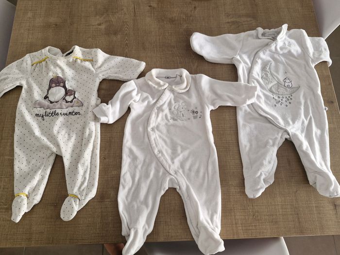 Lot pyjama/bodys 3mois - photo numéro 8