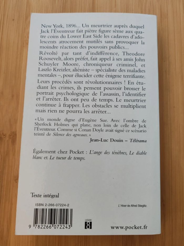 Caleb Carr 🌸 L'aliéniste - photo numéro 2
