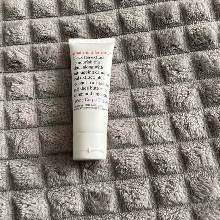Crème, corps, thé noir
