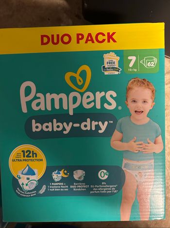 1 carton de couche Pampers t7