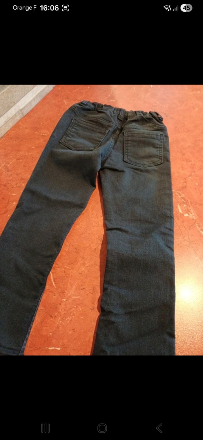 Jean taille 4 ans - photo numéro 4