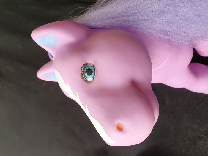 Grand poney à coiffer violet et rose avec selle bleue H 27 cm - photo numéro 6