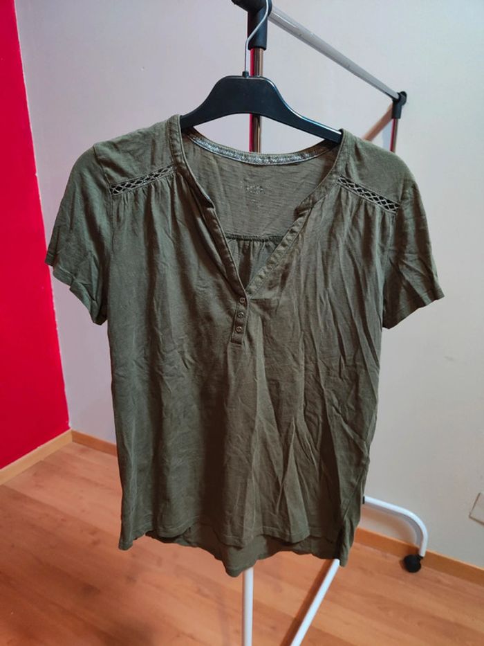 T-shirt kaki