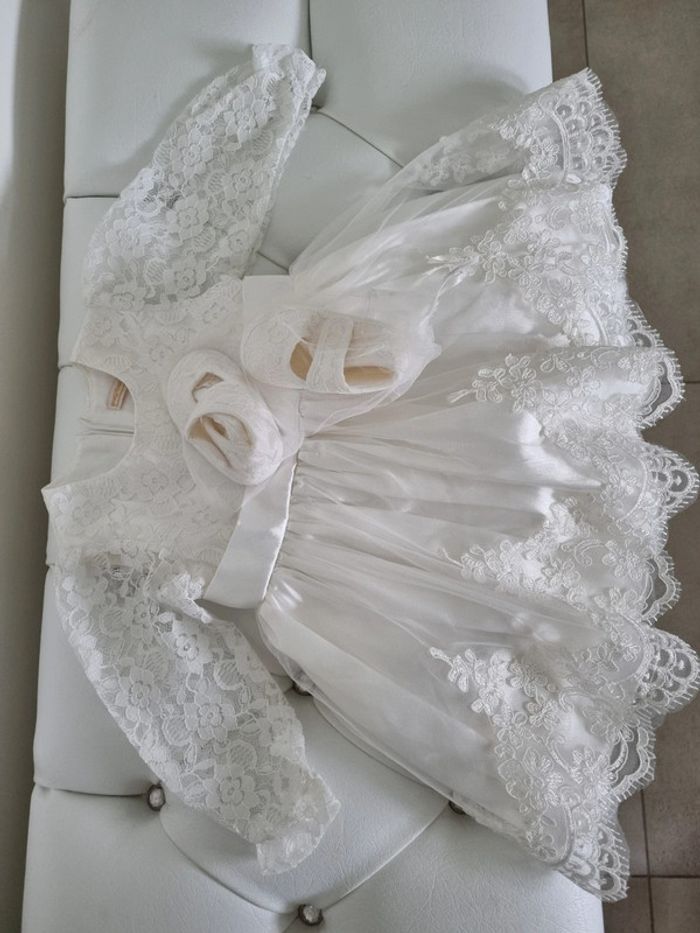 Robe dentelle - photo numéro 2