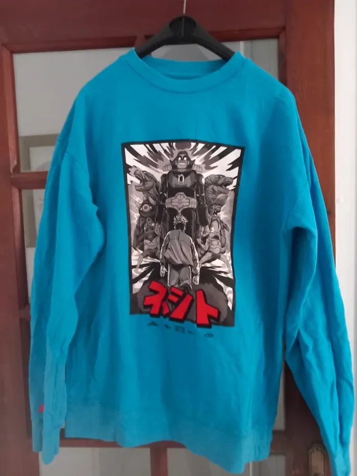 Pull manga L homme