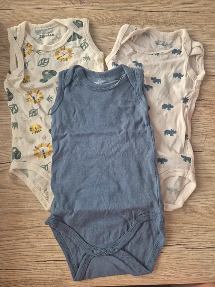 Lot de 3 bodys sans manche