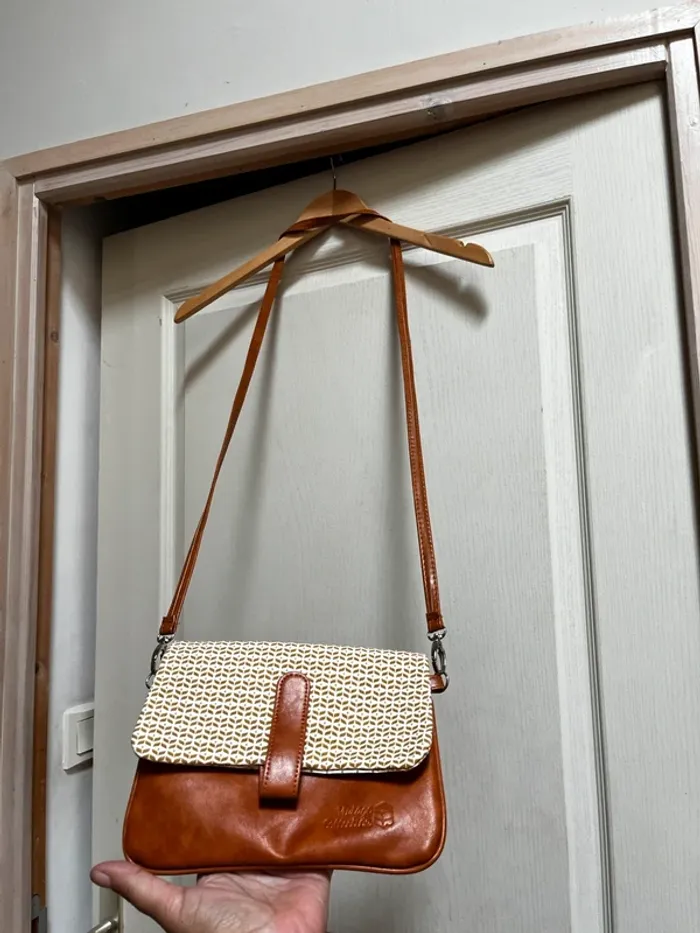 Très joli sac à main / Neuf / Tissu et simili-cuir camel - photo numéro 6