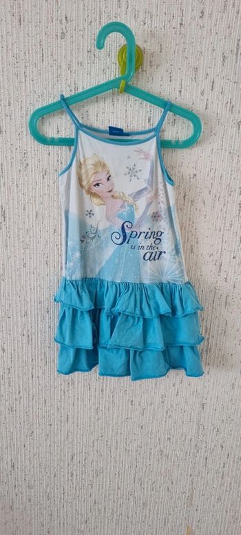 Robe taille 5-6 ans disney
