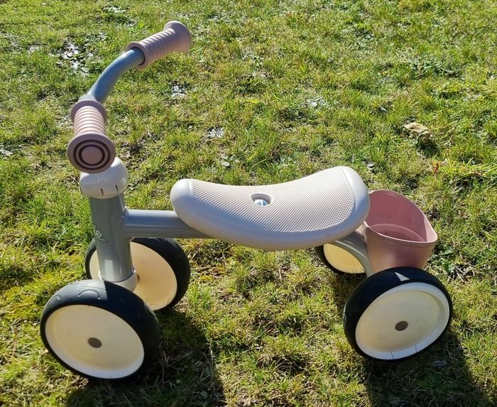 Vélo smoby bébé fille