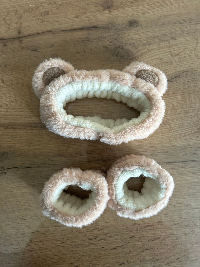 Ensemble soin/maquillage - bandeau et poignets