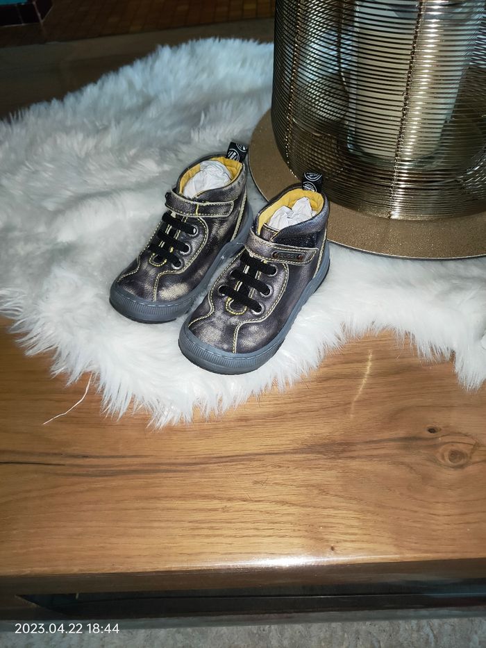 Chaussures buggy MARTIN pointure 21