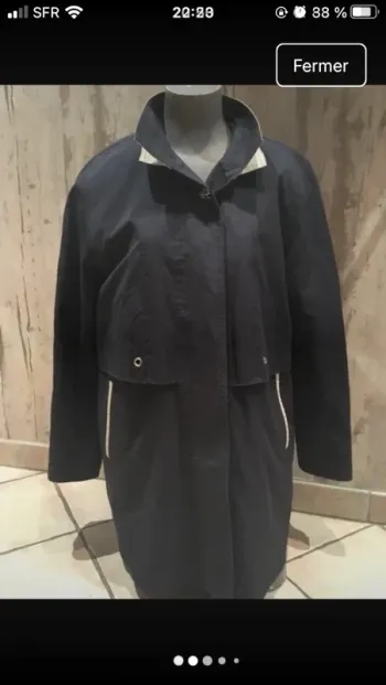 Petit prix pour un magnifique Trench marine en 40 excellent état
