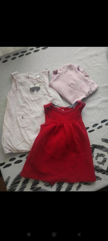 Lot de deux robes 12 mois