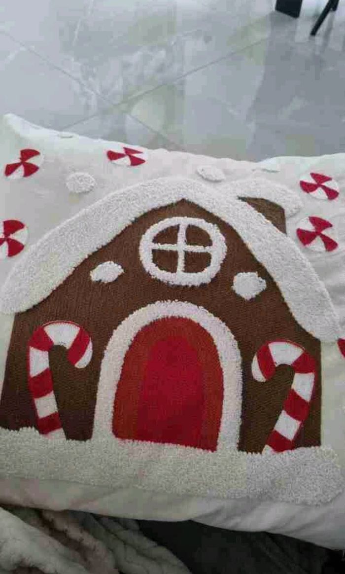 Housse de coussin Noël - Maison Pain d'Epices - 45x45cm - Neuve - photo numéro 5