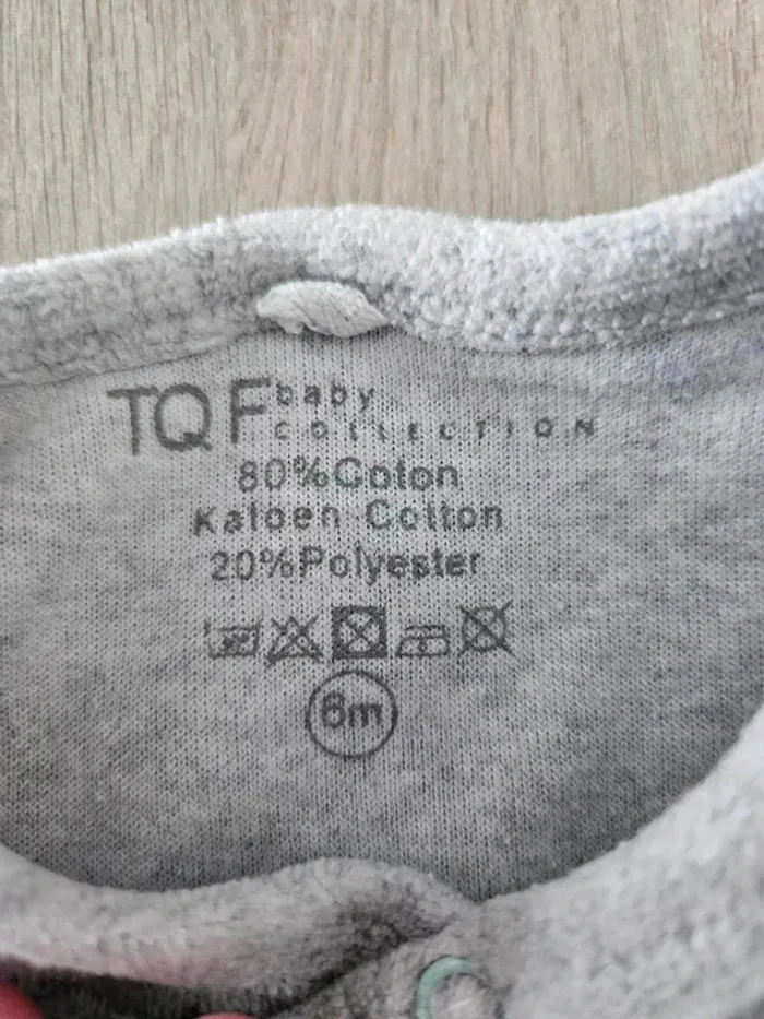 Pyjama une pièce sans pieds + chaussons 6 mois - photo numéro 5