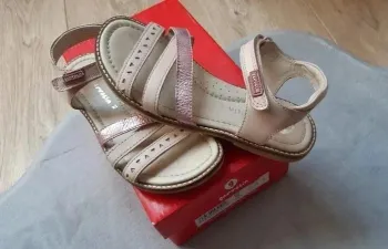 Chaussures sandales / sandalettes / nu-pieds "garvalin" pointure 32 état neuves