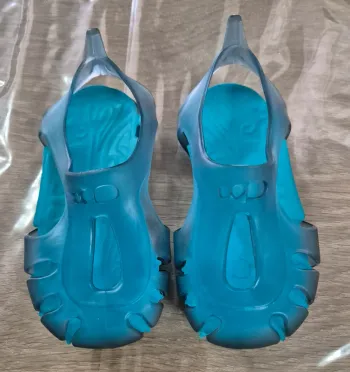 Chaussure de plage pointure 21