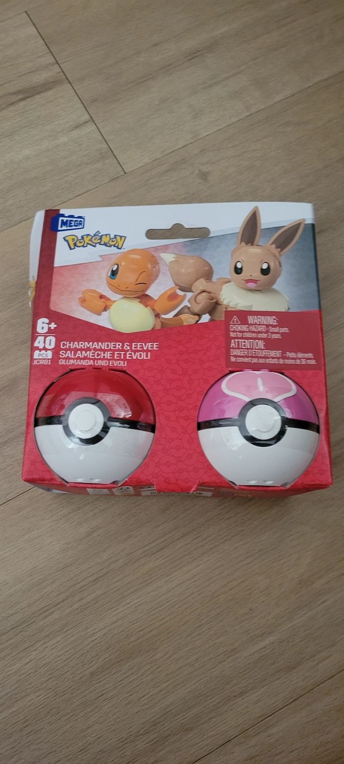 Mega blok salameche evoli neuf