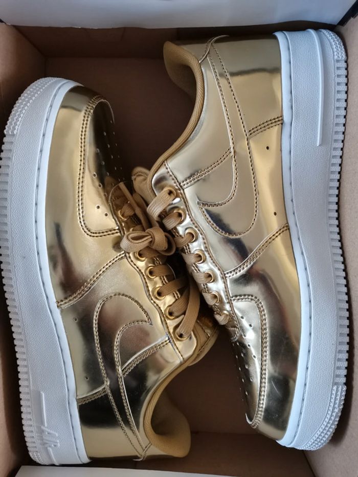 Magnifique basket Nike Air Force 1 metallic Gold Rare | pointure 42,5 - photo numéro 12