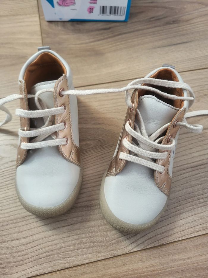 chaussures intrépides de babybotte fille très peu porté taille 22