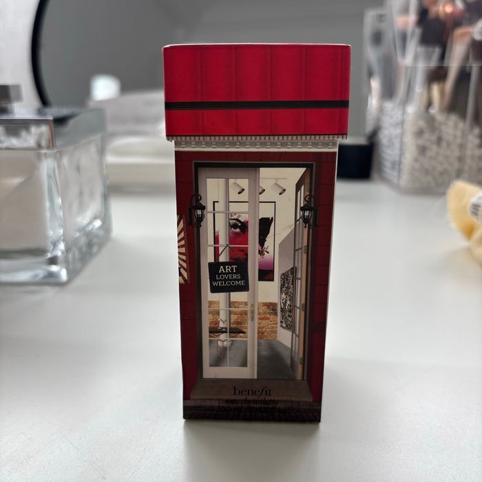Eau de toilette Benefit neuve - photo numéro 3